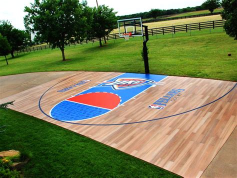 Customized basketball court